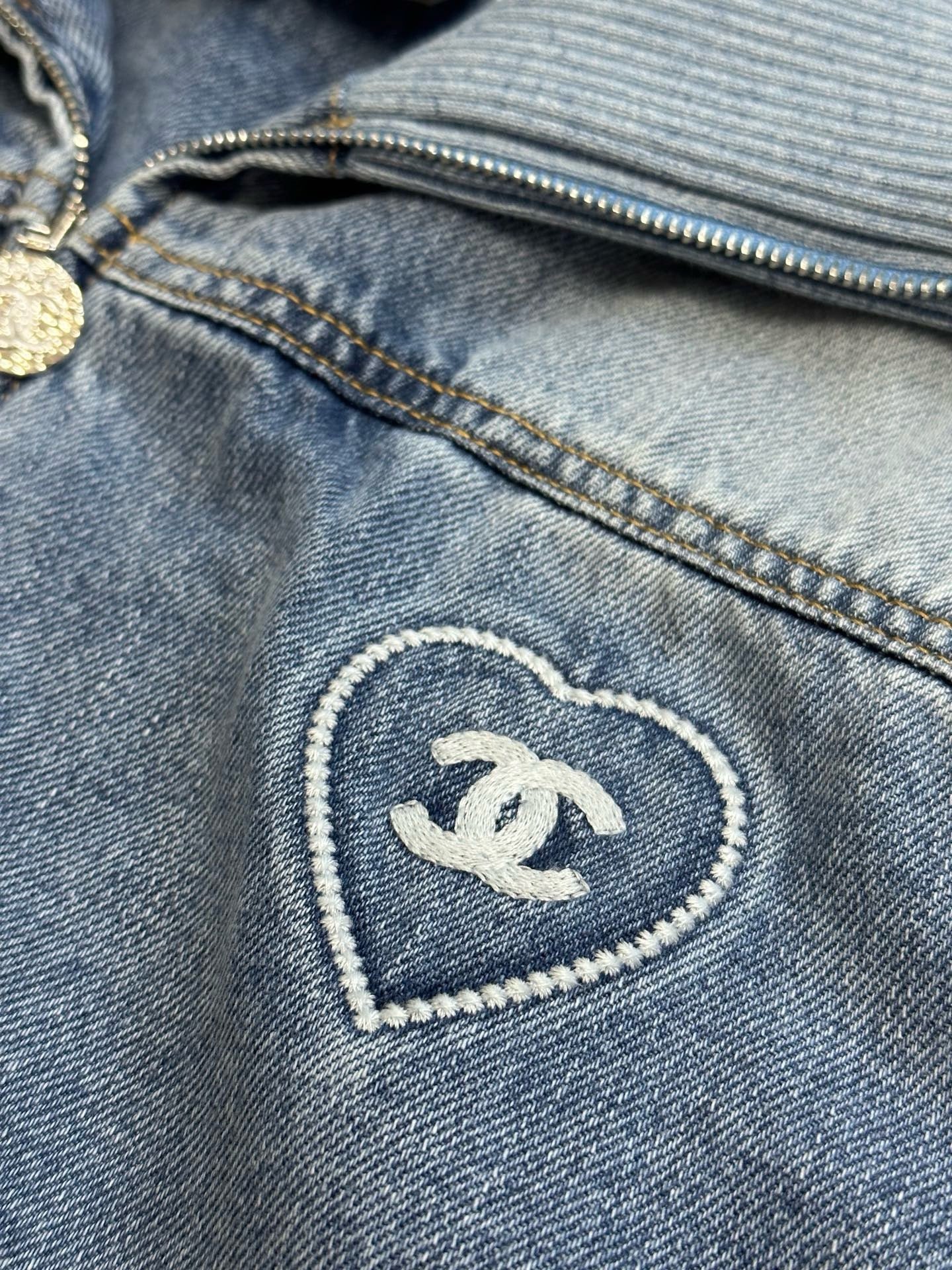 샤넬 자수 데님 블루종