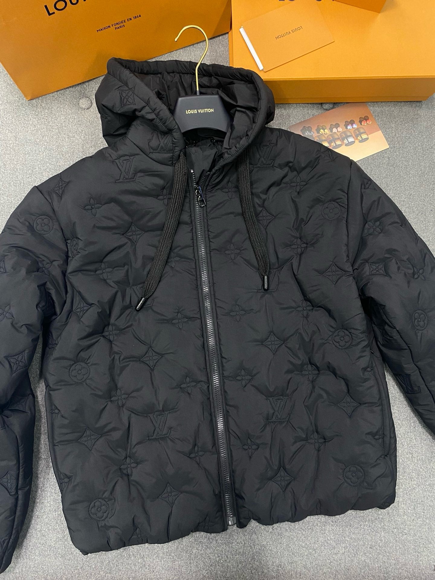 루이비통 모노그램 퀼티드 나일론 후디드 블루종