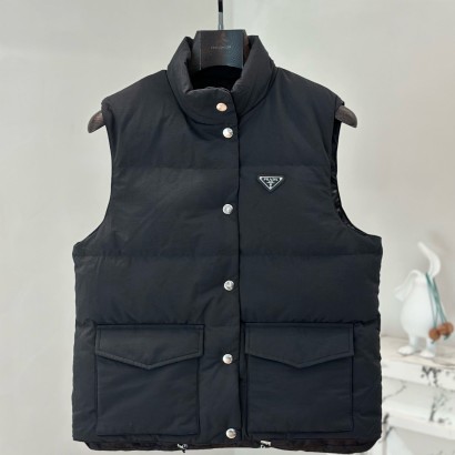 프라다 리나일론 패딩조끼
