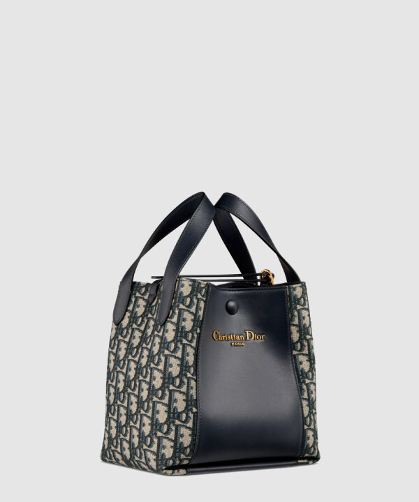 Signature 스몰 버킷백 M2840